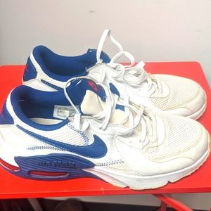 Nike Air Max Excee. Size 9.5
